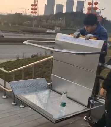 斜掛式無(wú)障礙升降平臺(tái)